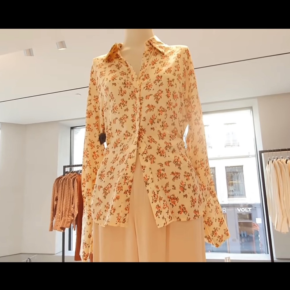 🩵 ZARA Fitted Floral Printed Shirt with Satin Finish in Vanilla sz Medium